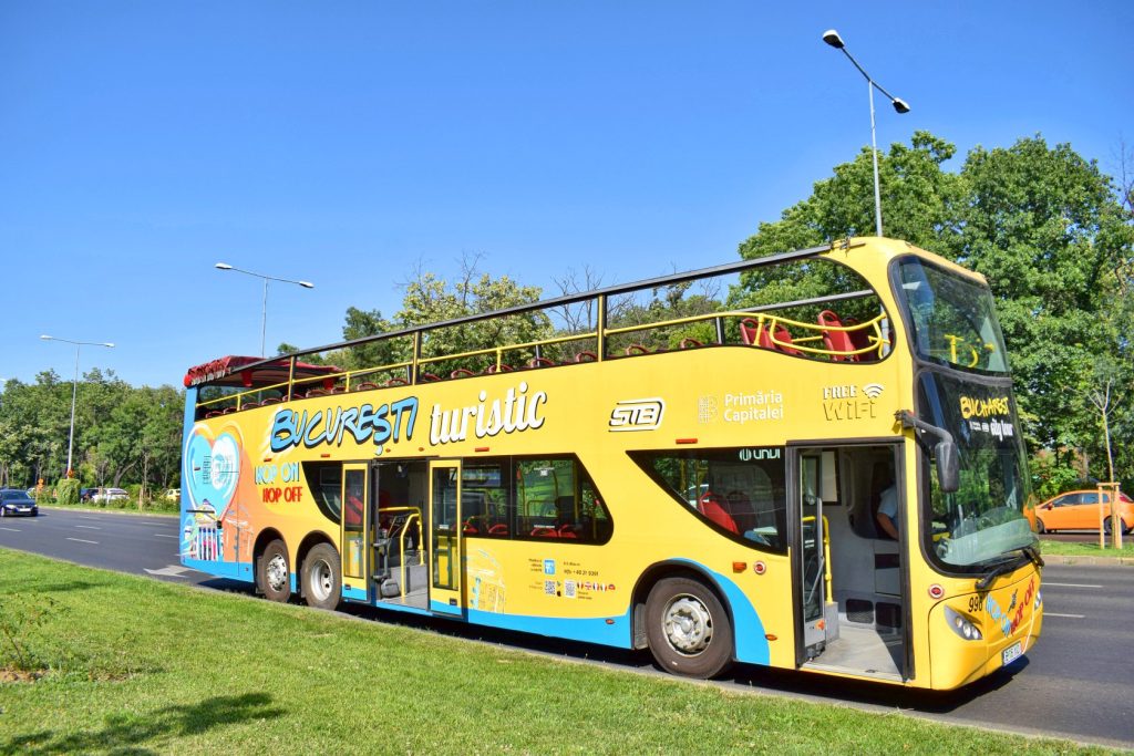 Costurile și Impactul Autobuzelor Turistice în București: O Analiză Detaliată