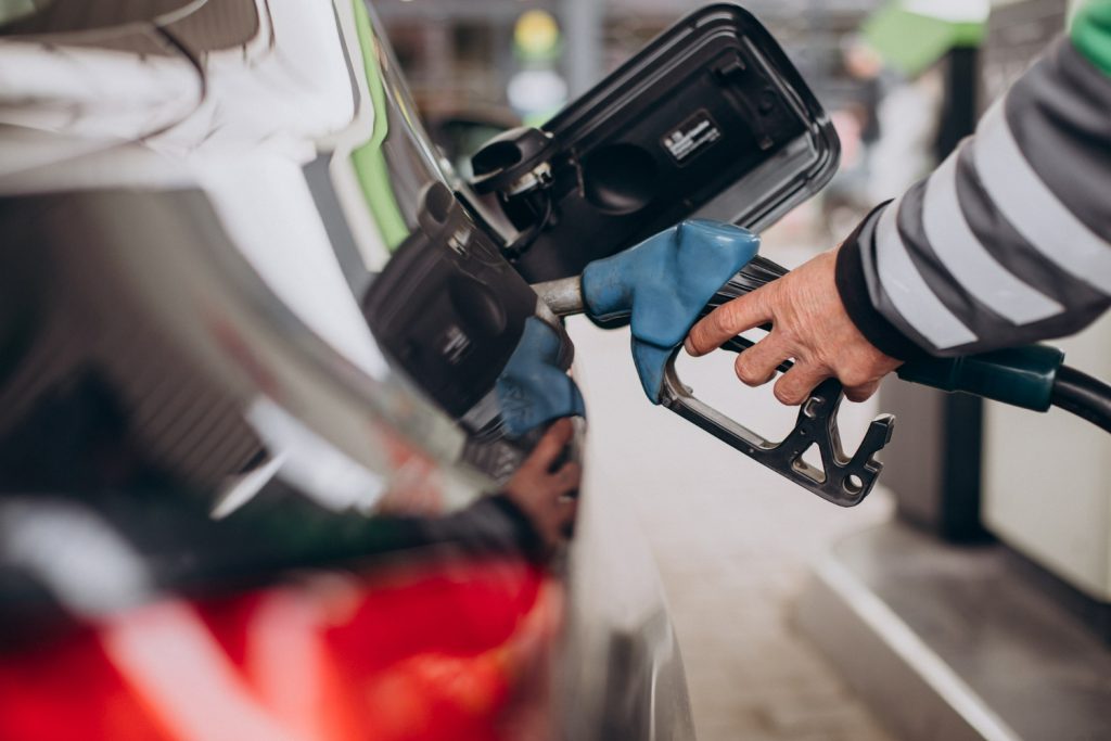 Analiza prețurilor carburanților în România: Stabilizare sau o nouă realitate economică?