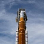 Artemis II: O Nouă Erouă în Explorarea Cosmică - Detalii și Implicații ale Primei Misiuni cu Echipaj Uman către Lună după 50 de Ani
