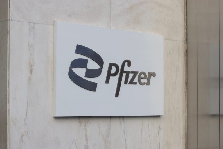 Implicările Deciziei Instanței Europene: România, Polonia și Dilema Achizițiilor de Vaccinuri Pfizer