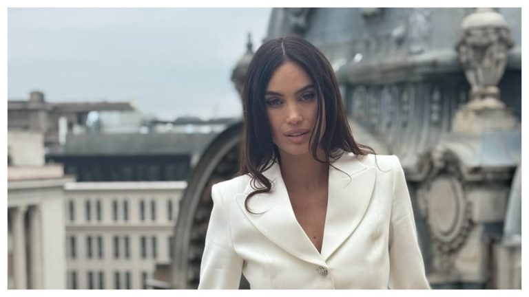 Alina Pușcău: Secretele unei Siluete de Invidiat la 43 de Ani