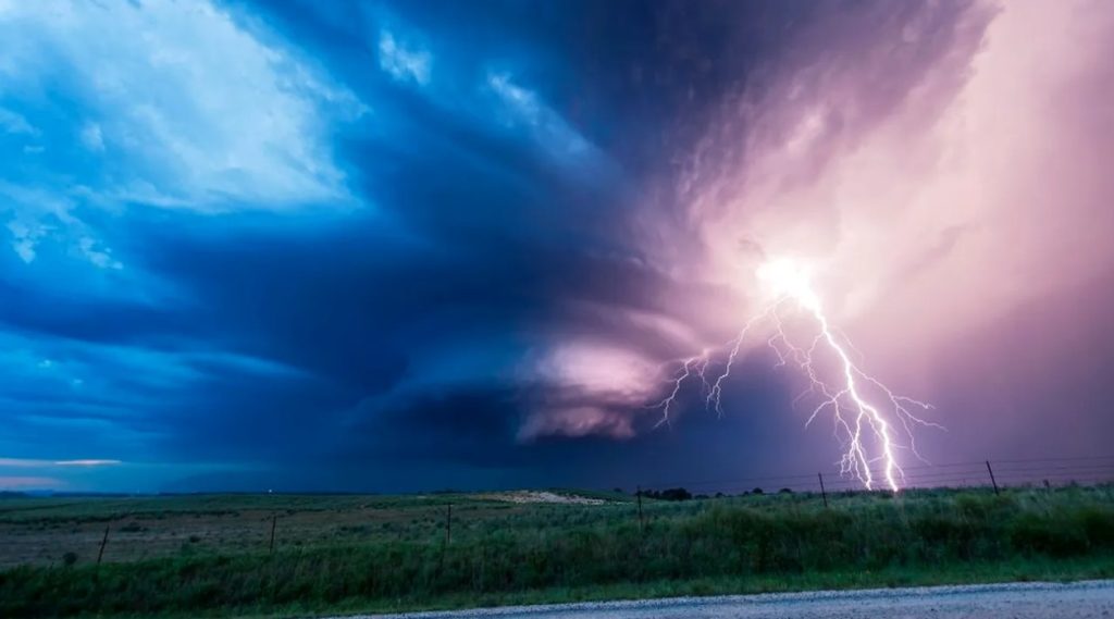 Instabilitate atmosferică în România: Prognoza meteo detaliată pentru 3 aprilie 2026