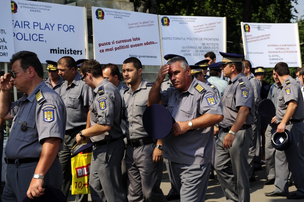 Protestul Polițiștilor din 2010: O Revoltă Spontană Împotriva Austerității în România