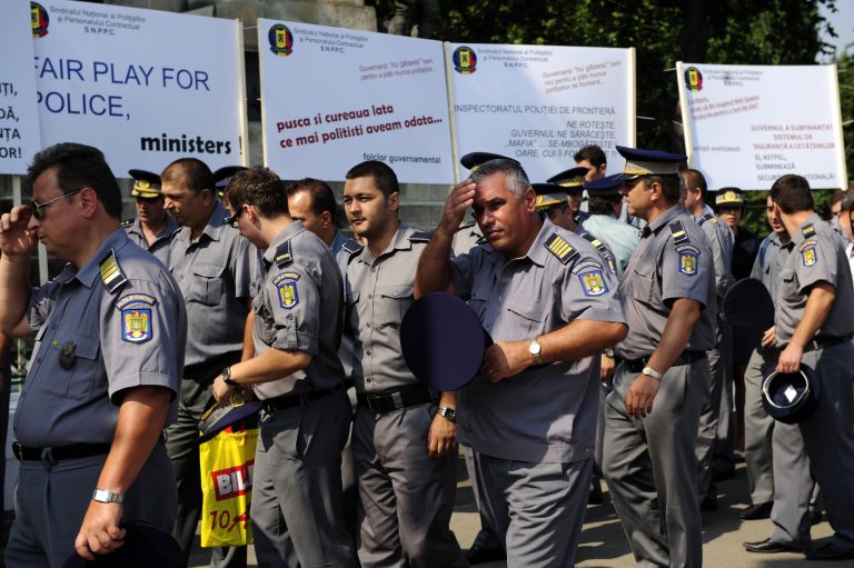 Protestul Polițiștilor din 2010: O Revoltă Spontană Împotriva Austerității în România