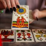 Șase de Bâte: Lecții de Victorie și Umilință în Viața Cotidiană