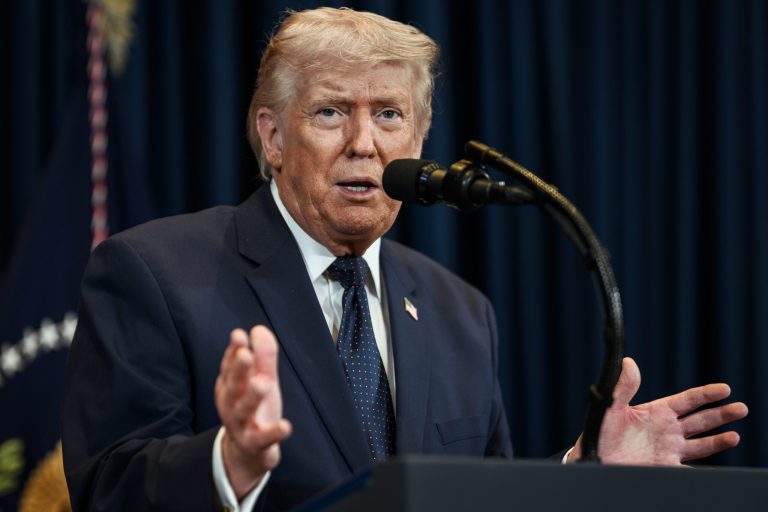 Refuzul lui Donald Trump de a participa la Summitul B9: Implicații și Perspective