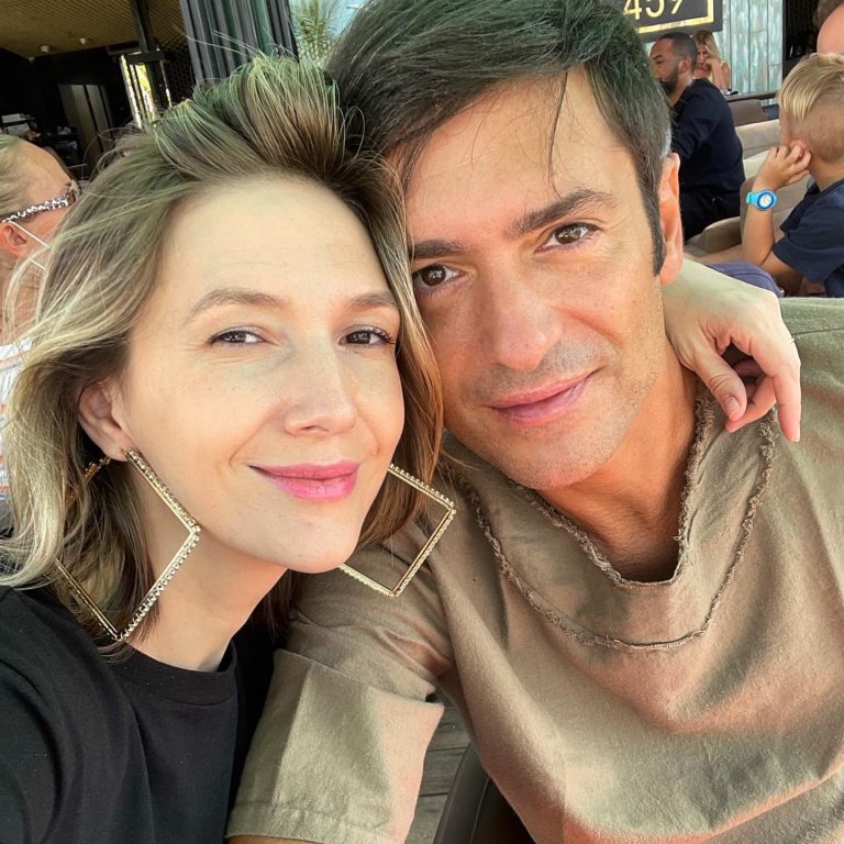 Viața la țară: Cum își petrec Adela Popescu și Radu Vâlcan timpul în casa de lângă cimitir din Șușani