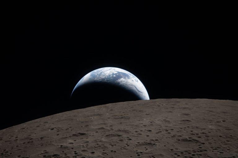 Descoperirile Revoluționare Ale Misiunii Artemis II: Partea Nevăzută a Lunii și Eclipsa Spectaculoasă