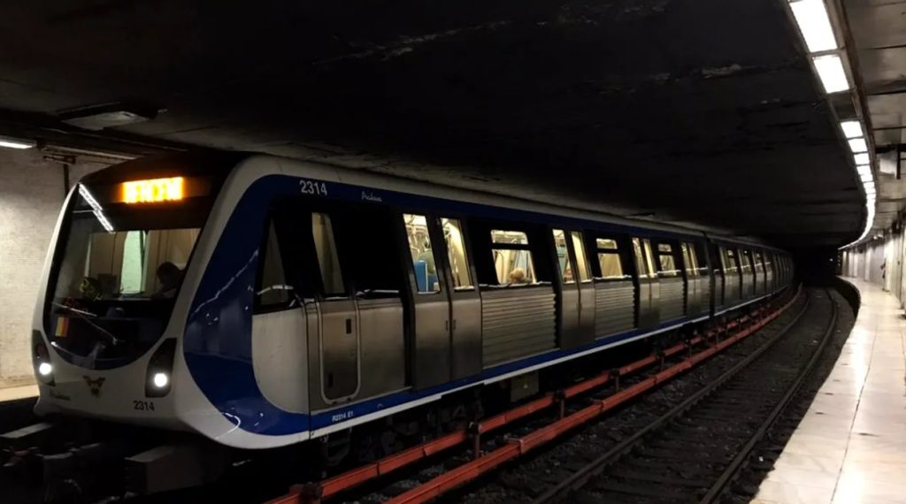 Creșterea tarifelor Metrorex: O analiză detaliată a impactului asupra călătorilor și a sistemului de transport public din București