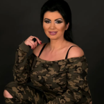 Adriana Bahmuțeanu: O Noapte Albă pe Aeroportul Charles de Gaulle - O Analiză a Incidentului și a Implicațiilor Sale