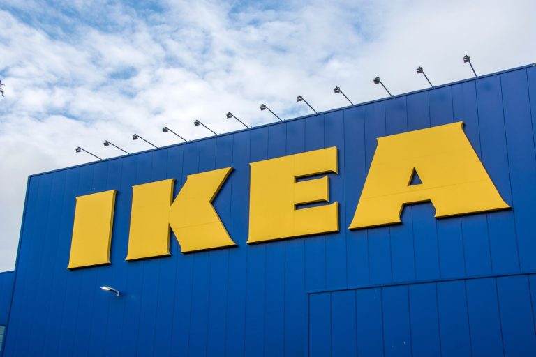 Furturi de proporții: Cum o rețea organizată a jefuit IKEA fără a fi prinsă timp de ani de zile