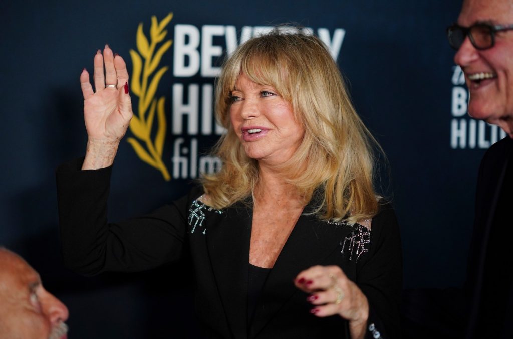 Goldie Hawn: O Carieră Definita de Calitate și Integritate în Fața Provocărilor din Industria Cinematografică