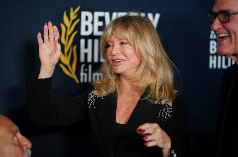 Goldie Hawn: O Carieră Definita de Calitate și Integritate în Fața Provocărilor din Industria Cinematografică