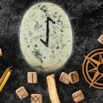 Horoscop rune pentru 4 mai 2026: Eihwaz și semnificația încheierii ciclurilor pentru nativi