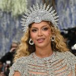 Beyonce Strălucește la Met Gala 2026: O Celebratie a Modului și Artei prin Scheletul Uman