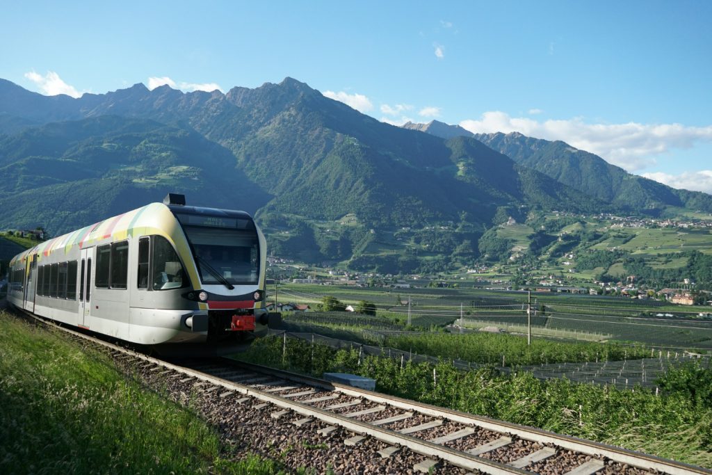 Revoluția verde a transportului feroviar în România: Trenurile cu hidrogen și viitorul lor