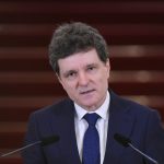 Reacția lui Nicușor Dan după Demiterea Guvernului Bolojan: Perspective și Implicații pentru România