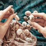 Horoscop Rune pentru 6 Mai 2026: Tiwaz și Mesajul său pentru Nativi