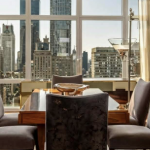 Penthouse-ul din „Lupul de pe Wall Street”: O bijuterie imobiliară cu istorie cinematografică, scoasă la vânzare pentru 4,9 milioane de dolari