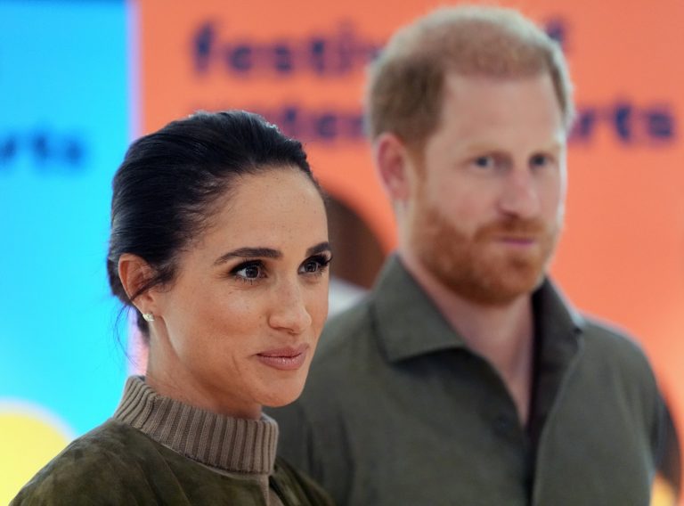 Tensiuni în Relația Prințului Harry și Meghan Markle: O Analiză a Dilemelor Familiei Regale Britanice