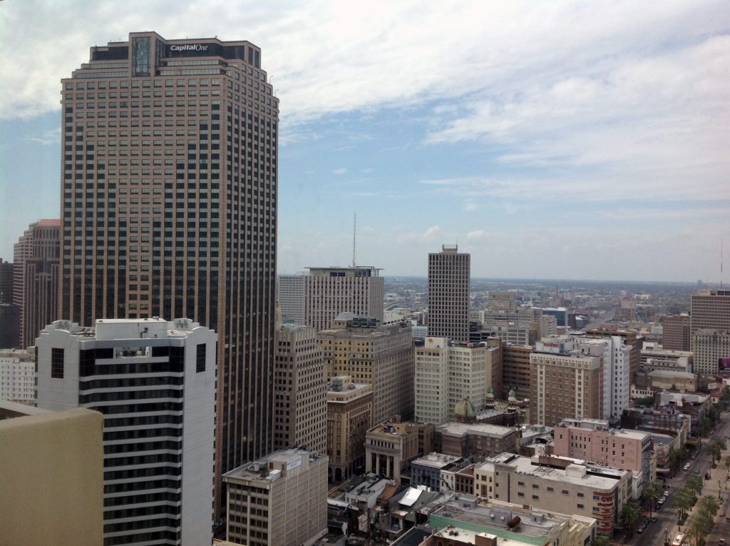 New Orleans în Pragul Dispariției: O Analiză a Amenințărilor Climaterice și Necesitatea Evacuării Imediate