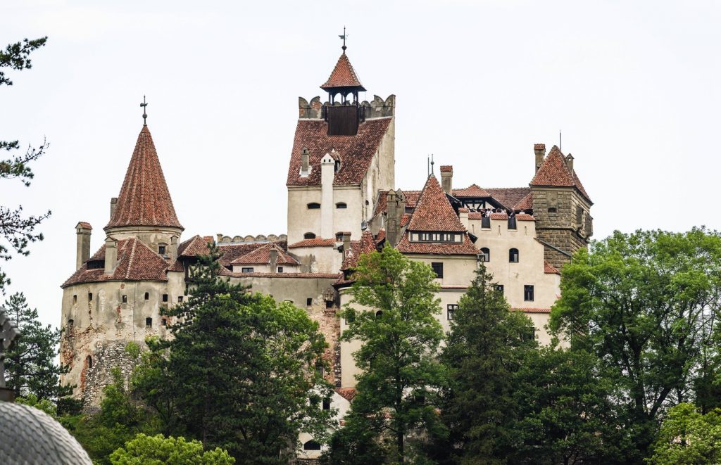 Castelul Bran sub control american: Implicații și perspective după achiziția lui Joel Weinshanker