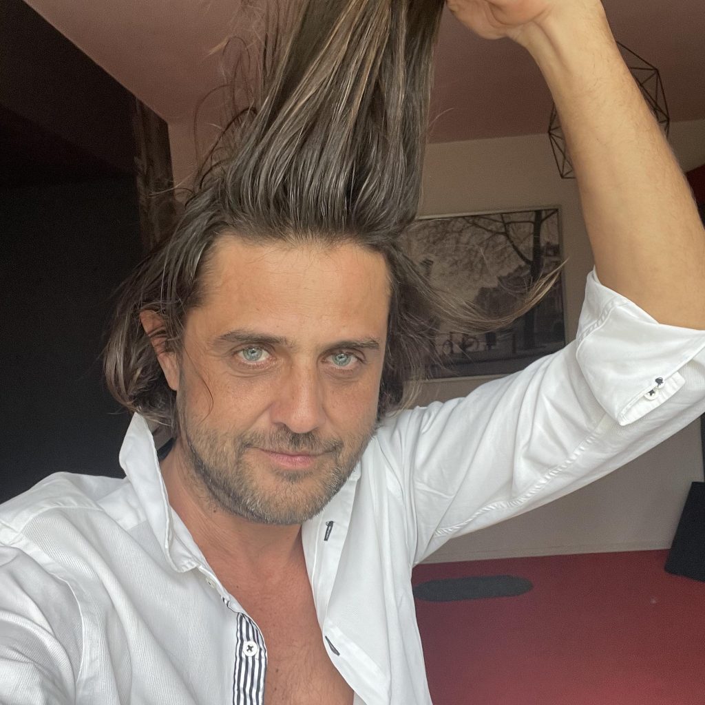 Cristian Lica: Moartea unui antreprenor vizionar și fondator al Muzeului Kitsch-ului Românesc