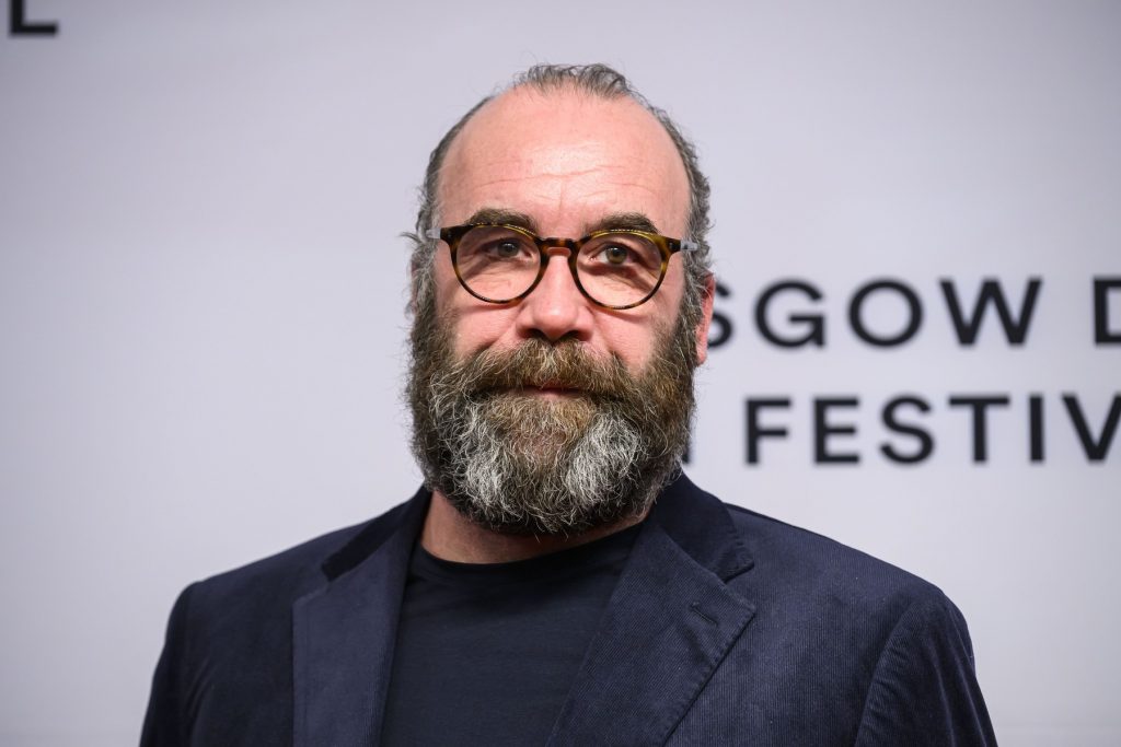 Rory McCann: De la Corturi la Celebritate - Povestea Inspirațională a Actorului din „Game of Thrones”