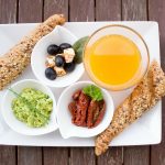 Micul dejun versus prânz: O nouă perspectivă asupra alimentației sănătoase