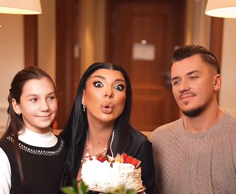 Andreea Tonciu: Cadoul de Lux și Viața în Lumina Reflectoarelor