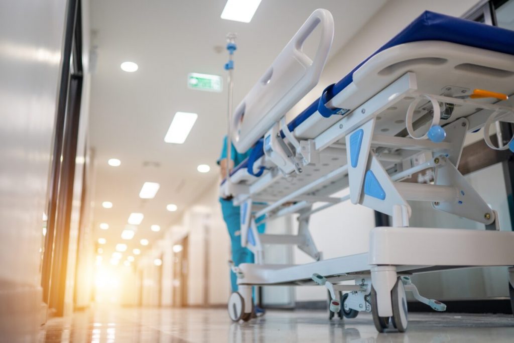 Declanșarea unei alerte sanitare pe un vas de croazieră: cauze, implicații și măsuri de prevenire