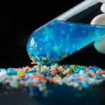Plasticul Viu: Inovația Revoluționară din China care Promite să Schimbe Viitorul Deșeurilor Plastice