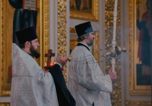 Salariile preoților din 2027: O analiză detaliată a noii legi a salarizării unitare și implicațiile acesteia