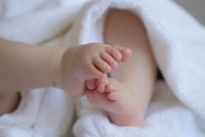 Tragedie în Galați: Soarta unui copil de 2 ani și impactul asupra unei familii dezbinate