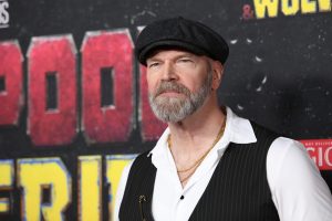 Tyler Mane și Lupta Împotriva Cancerului de Sân: O Poveste de Curaj și Conștientizare