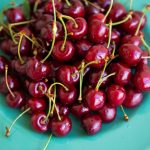 Cireșele: Beneficii, Riscuri și Impact asupra Somnului - Ghidul Complet al Acestui Fruct Delicios