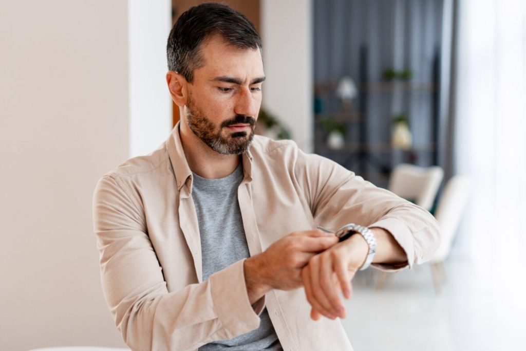 Punctualitate și Relaxare: Legătura Psihologică Dintre Cei Care Ajung Mereu Devreme și Starea de Bine