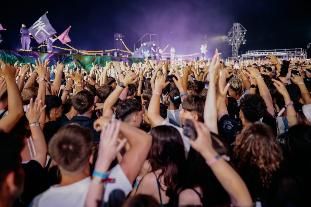 Transformarea litoralului românesc: NIBIRU și Beach, Please! atrag turiști din întreaga lume