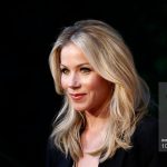 Christina Applegate și lupta sa cu scleroza multiplă: O privire detaliată asupra provocărilor și sprijinului din jurul ei