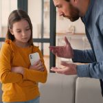 Mecanismele Emoționale: O Privire Asupra Puterii și Vulnerabilității Umane