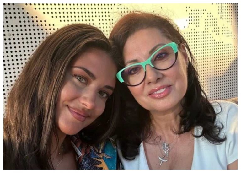 Denise Iacobescu: Inspirația și Forța din Spatele Succesului Antoniei - O Poveste Emoționantă de Absolvire la 60 de Ani