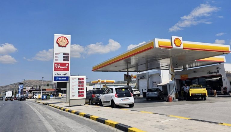 Călătorii români în Grecia: O analiză detaliată a prețurilor carburanților și a impactului acestora asupra turismului