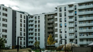 Românii de la bloc: Drepturile și obligațiile în contestarea întreținerii