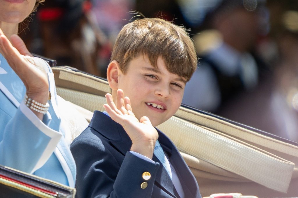 Prințul Louis: Vedeta neoficială a ceremoniei Trooping the Colour și impactul său asupra imaginii familiei regale britanice