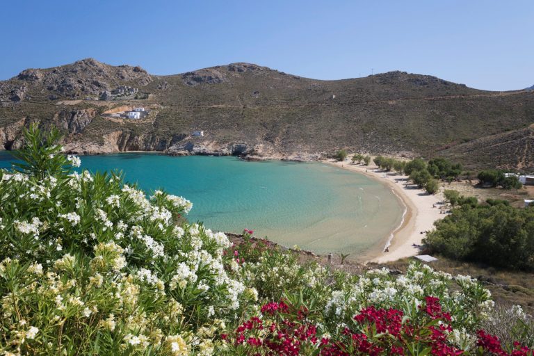Descoperă Liniștea Greciei: Trei Destinații Ascunse de Agitația Turistică