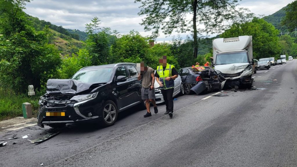 Accident rutier pe Valea Oltului: O analiză detaliată a incidentului din Robești