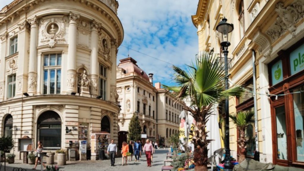 Reguli noi pentru terasele din București: O schimbare necesară sau o restricție excesivă?