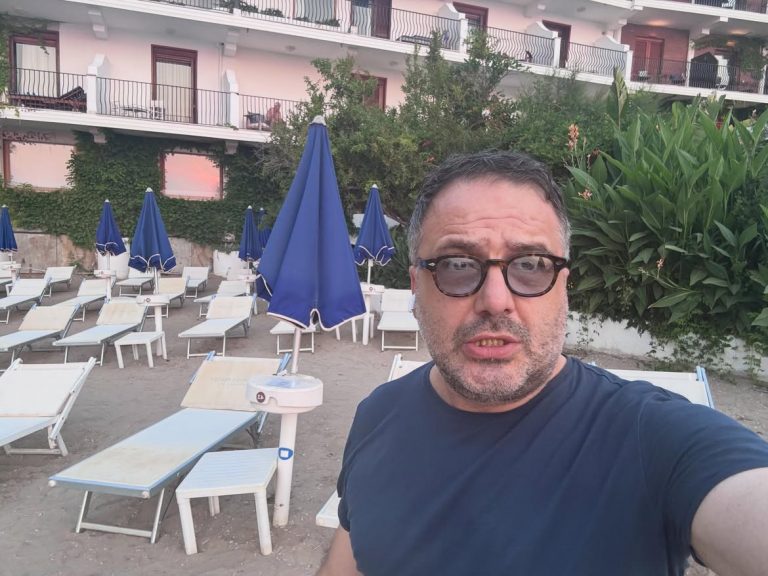 Moartea tragică a jurnalistului Luca Esposito: O analiză a impactului în presa sportivă italiană și implicațiile crimei