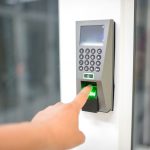 Transformarea Sistemelor de Închidere Electrică: De la Cheia Clasică la Securitatea Digitală