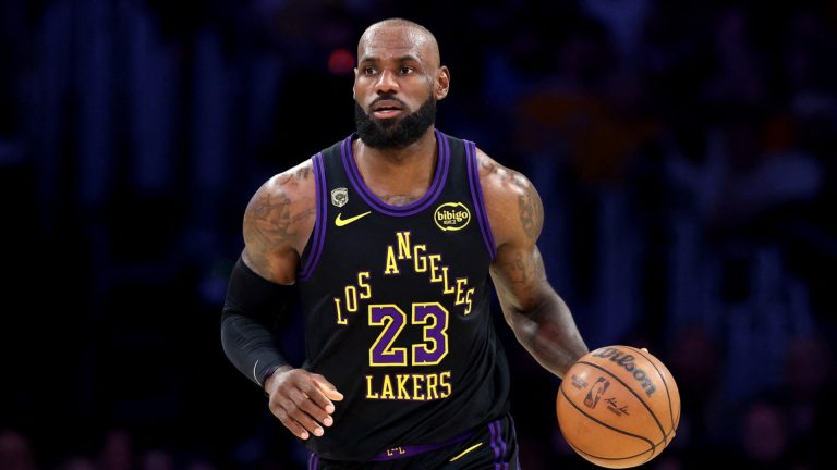 LeBron James face valuri în NBA: Mutarea la Philadelphia 76ers și implicațiile acesteia